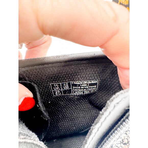 Dr. Martens size 12 Youth 1460 Crinkle Metallic Lace Up Boots - Picture 5 of 7